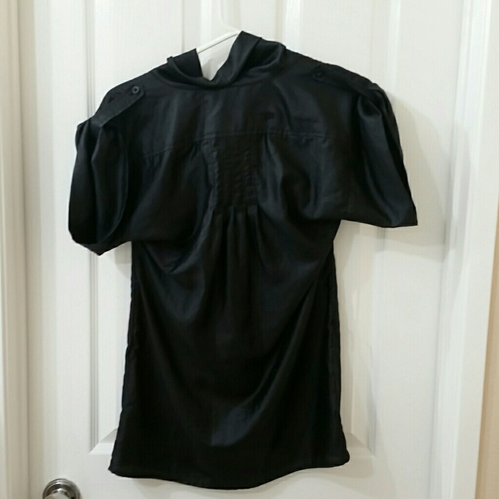 Too small - Picture 2 of 8